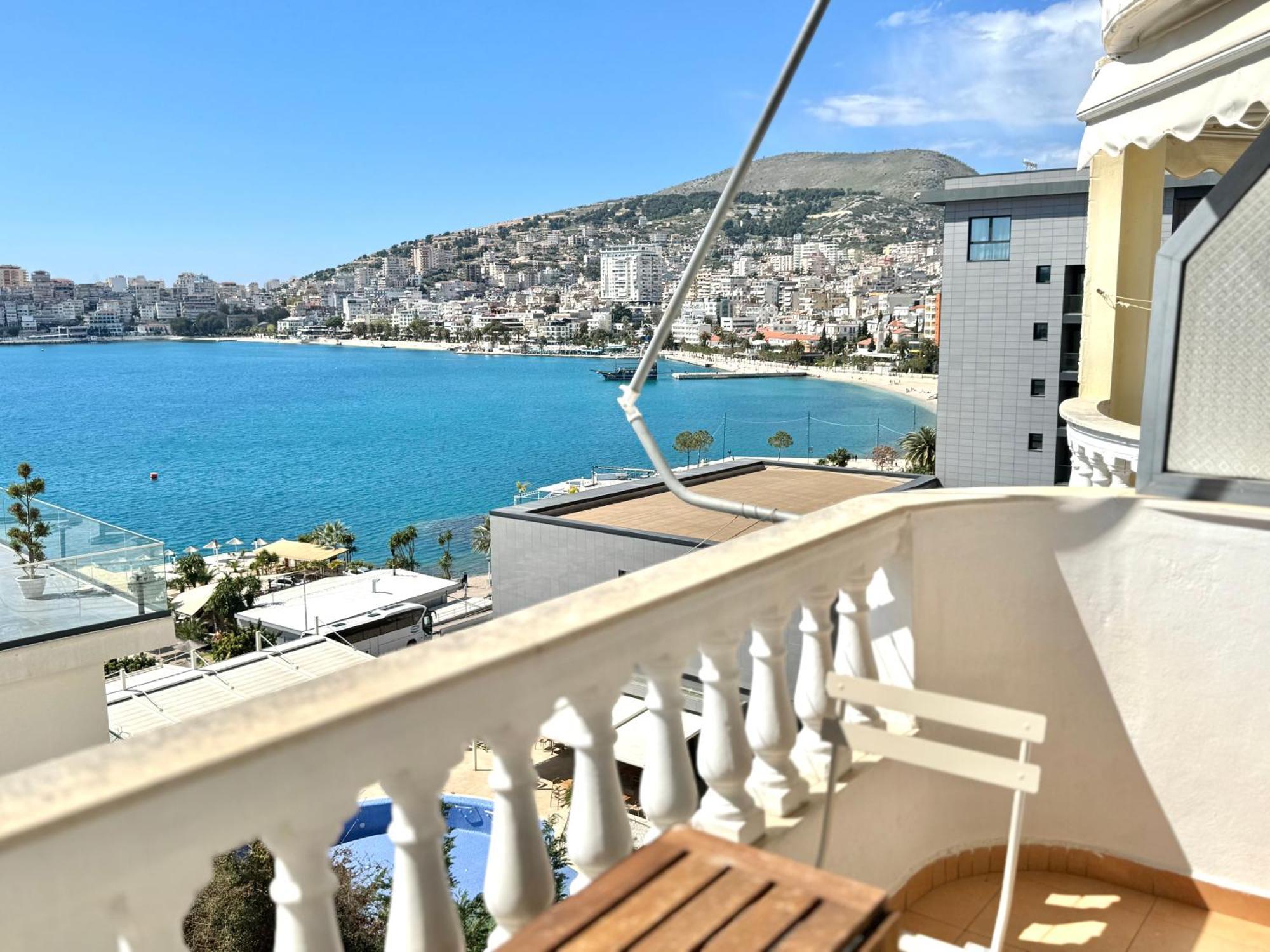 Sun & Sea Apartment Saranda Esterno foto