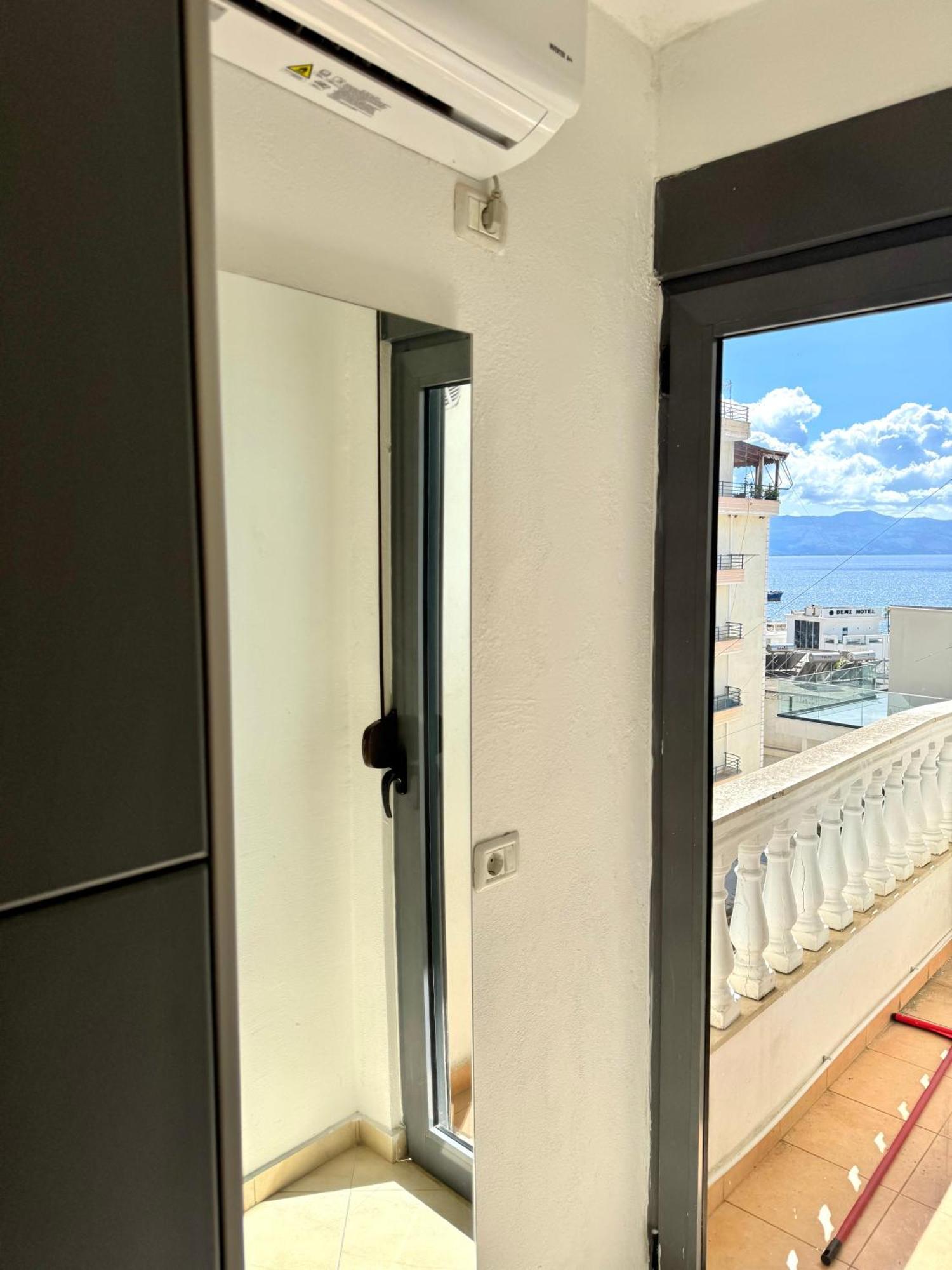 Sun & Sea Apartment Saranda Esterno foto